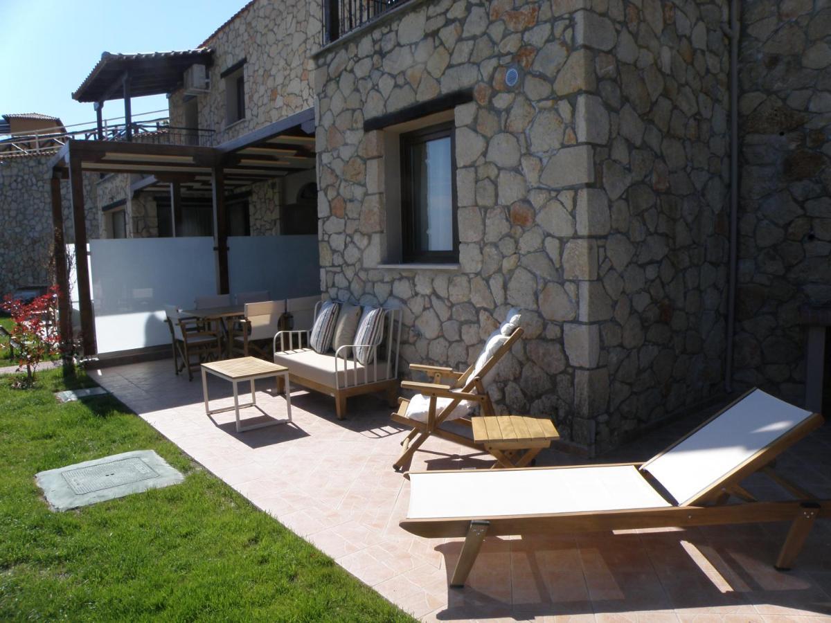 Koumaros Villas 아기아 파라스케비 외부 사진