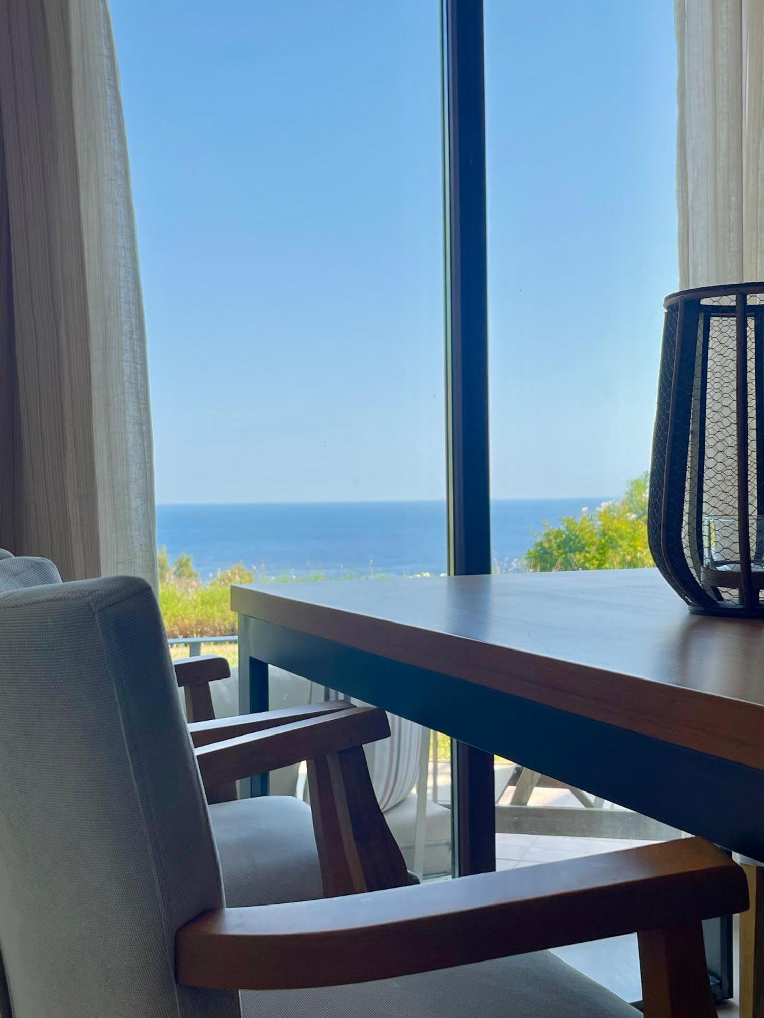 Koumaros Villas 아기아 파라스케비 외부 사진