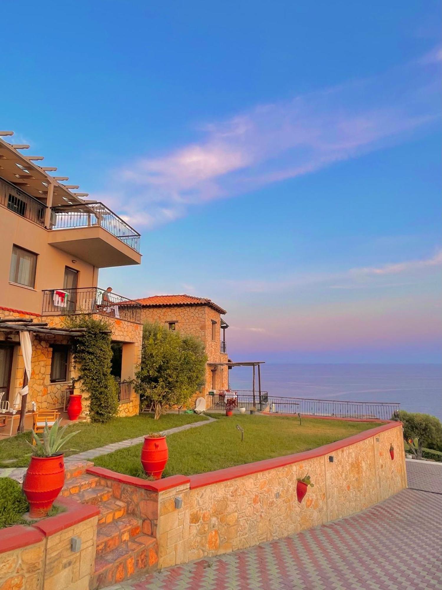 Koumaros Villas 아기아 파라스케비 외부 사진